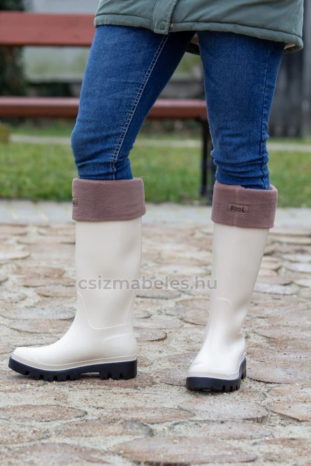 BooL barna csizmabélés visszahajtással, krém gumicsizmához